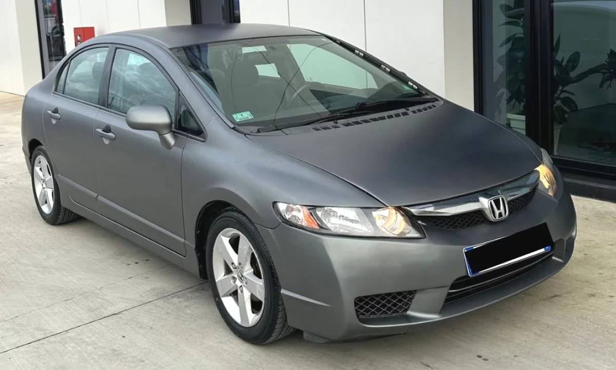 Cars for sale in Tirana, Honda, 2010 gasoline-gas,Kambio Automatik Payment 4,300  Euro.