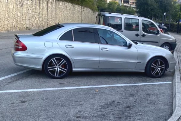Cars for sale in Elbasan, Mercedes-Benz, 2003 Diesel,Kambio Automatik Payment 2,300  Euro.