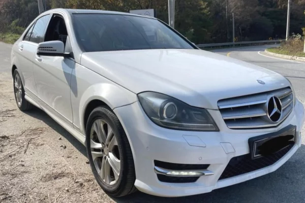 Mercedes-Benz C220 Automat