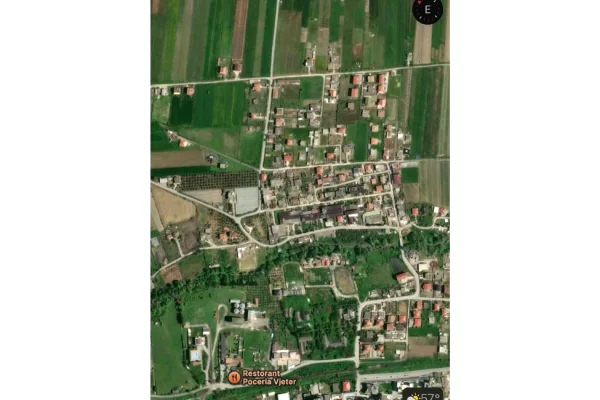 Truall ose Toke ne Kavaje - 3,200,000 Leke