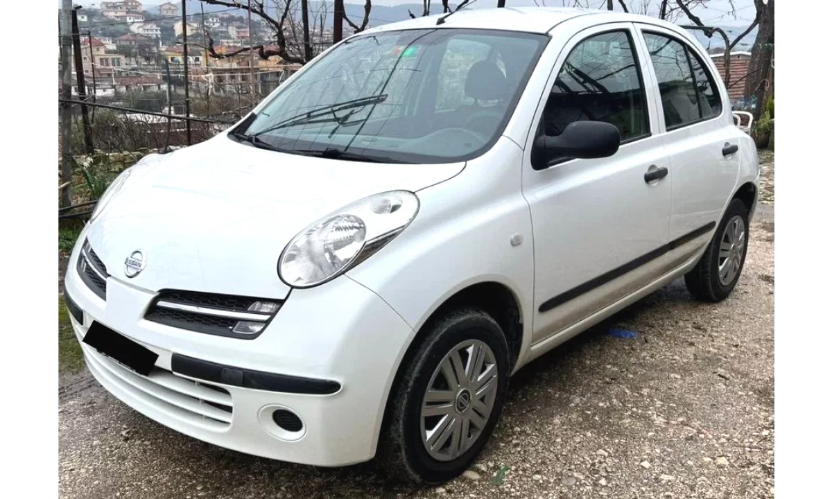 Auto in Vendita a Tirana, Nissan, 2006 Benzine,Kambio Automatik Pagamento 3,300  Euro.