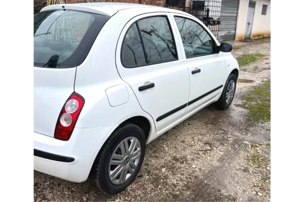 Auto in Vendita a Tirana, Nissan, 2006 Benzine,Kambio Automatik Pagamento 3,300  Euro.