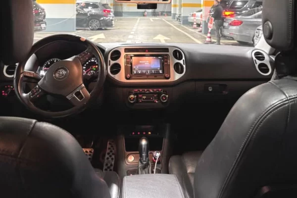 Makina ne shitje ne Tirane, Volkswagen, 2015 Diesel,Kambio Automatik Pagesa 8,900  Euro.