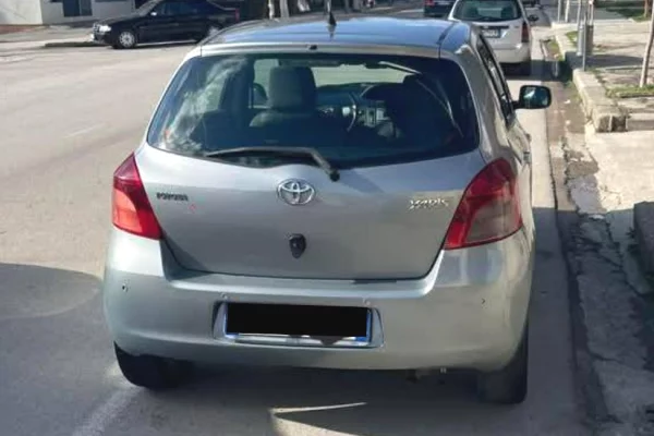 Auto in Vendita a Tirana, Toyota, 2006 Diesel,Kambio Automatik Pagamento 3,400  Euro.