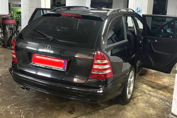 Auto in Vendita a Tirana, Mercedes-Benz, 2005 Diesel,Kambio Automatik Pagamento 3,500  Euro.