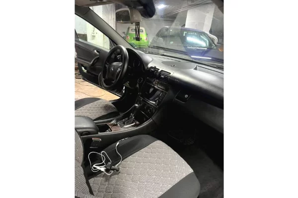 Auto in Vendita a Tirana, Mercedes-Benz, 2005 Diesel,Kambio Automatik Pagamento 3,500  Euro.