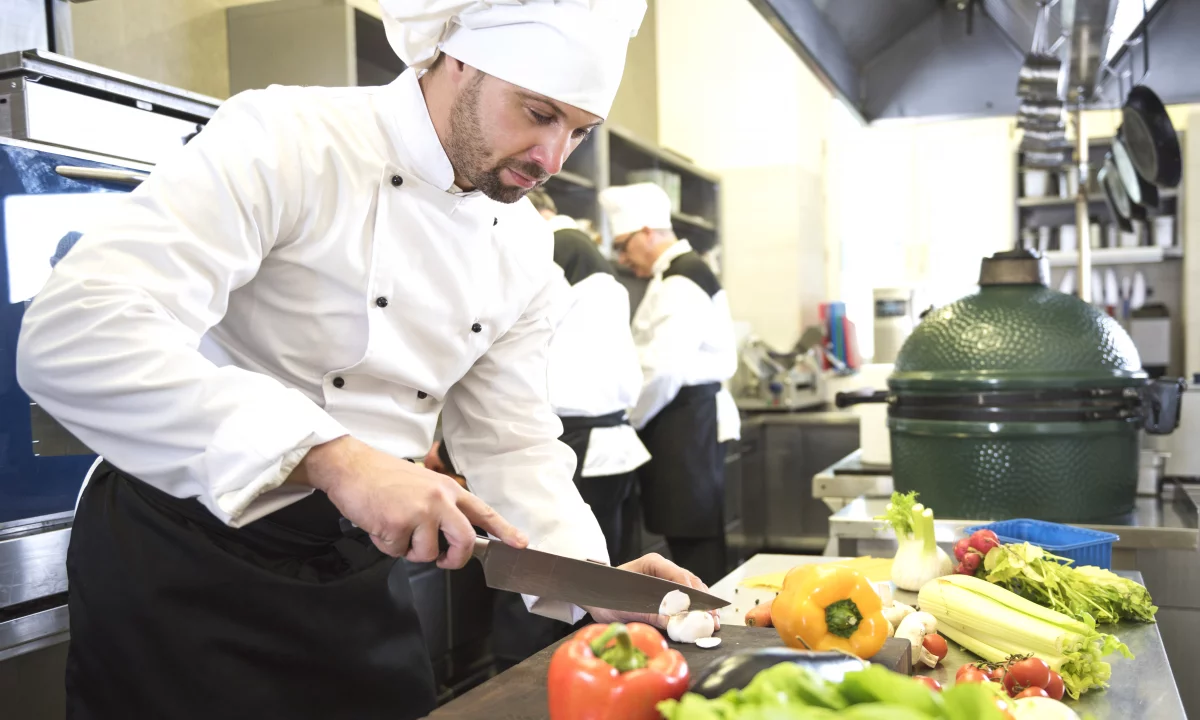 Njoftime Pune ne Tirane, Profesioni Kuzhinier , Me eksperience, Pagesa Me Marreveshje.