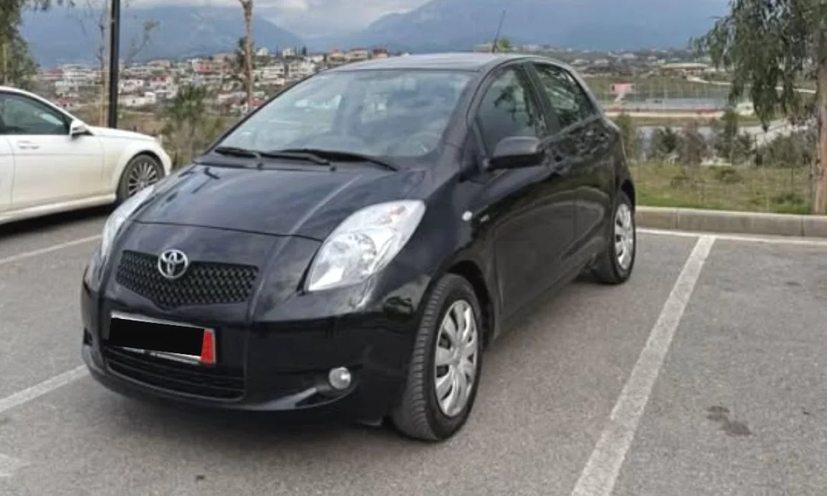 Makina ne shitje ne Tirane, Toyota, 2009 Diesel,Kambio Manual Pagesa 3,500  Euro.