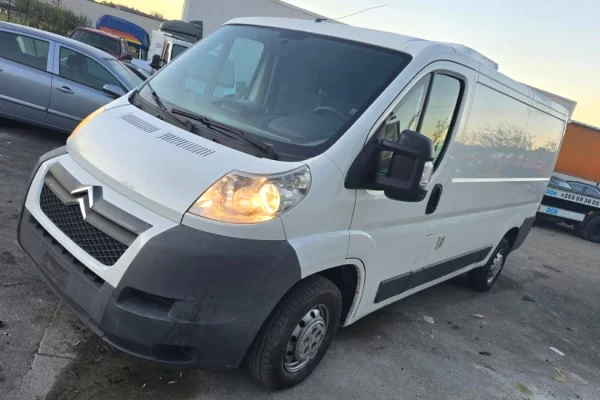 Makina ne shitje ne Tirane - 8,500 Euro