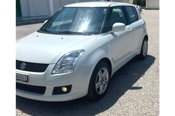 Makina ne shitje ne Tirane - 3,600 Euro