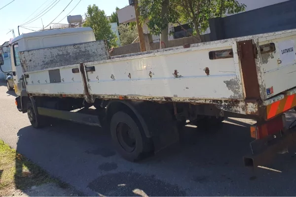 Makina ne shitje ne Tirane - 8,000 Euro