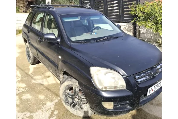 Makina ne shitje ne Tirane - 1,800 Euro