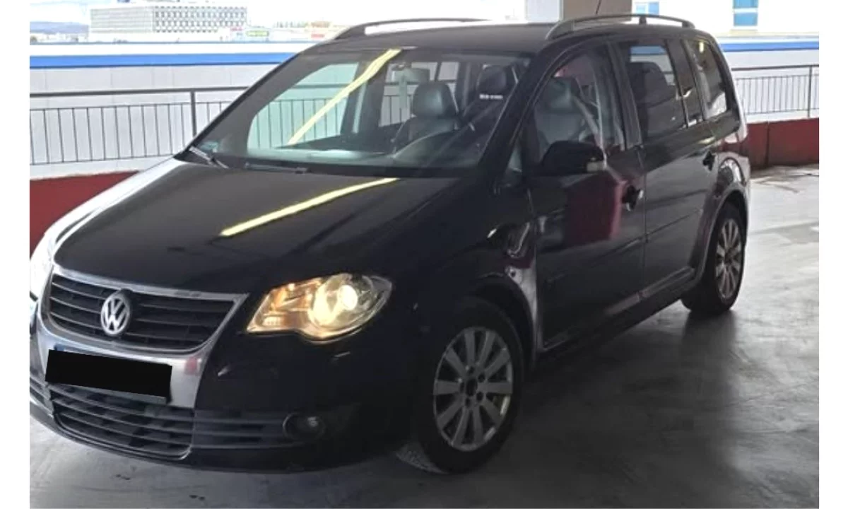 Makina ne shitje ne Tirane, Volkswagen, 2007 Diesel,Kambio Automatik Pagesa 4,200  Euro.
