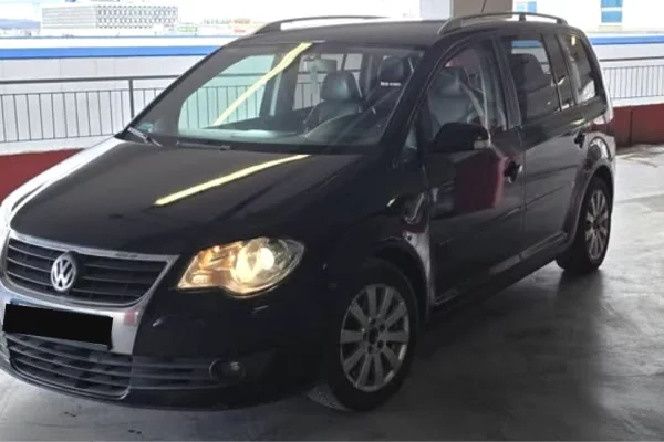 Makina ne shitje ne Tirane - 4,200 Euro