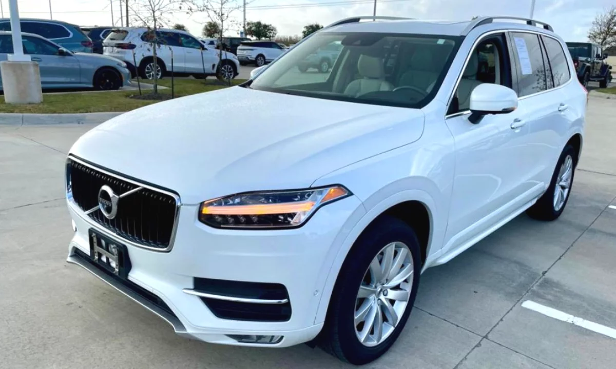 Makina ne shitje ne Tirane, Volvo, 2018 Diesel,Kambio Automatik Pagesa 17,500  Euro.