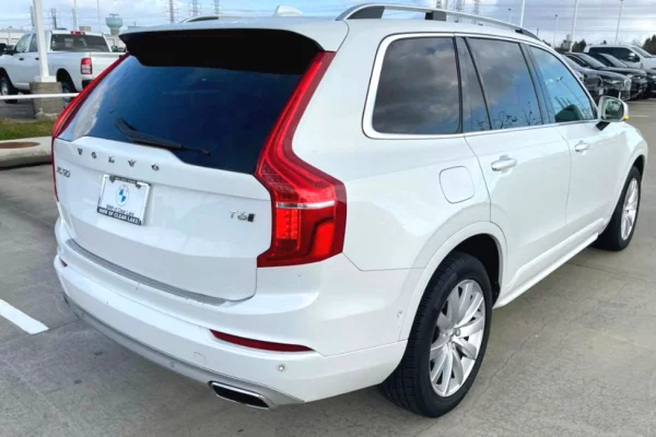 Makina ne shitje ne Tirane - 17,500 Euro