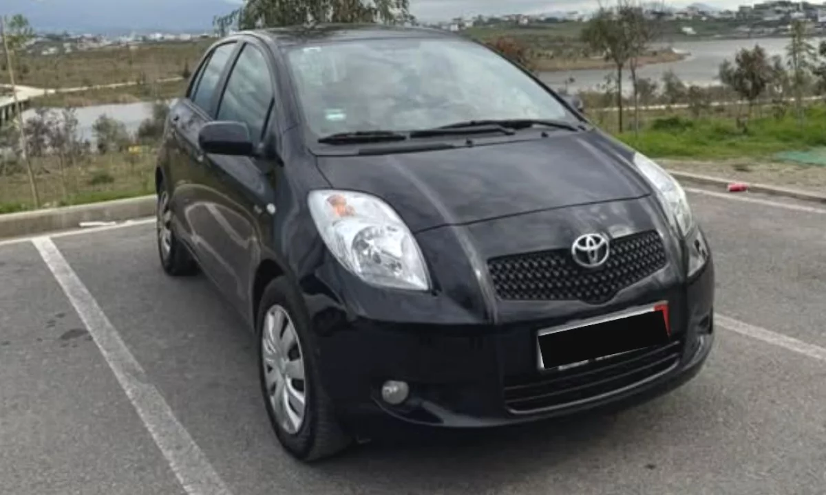 Makina ne shitje ne Tirane, Toyota, 2009 Diesel,Kambio Manual Pagesa 3,500  Euro.