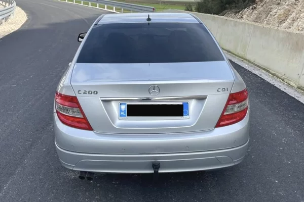 Makina ne shitje ne Fier - 6,300 Euro