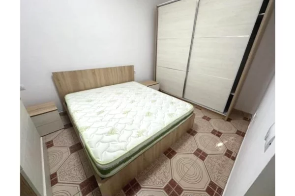 Shtepi me qera Shtepi Private ne Tirane, 1+1, Mobilimi E mobiluar, Pagesa 350  Euro.