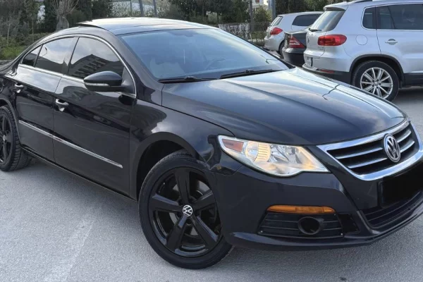 Makina ne shitje ne Tirane - 4,900 Euro