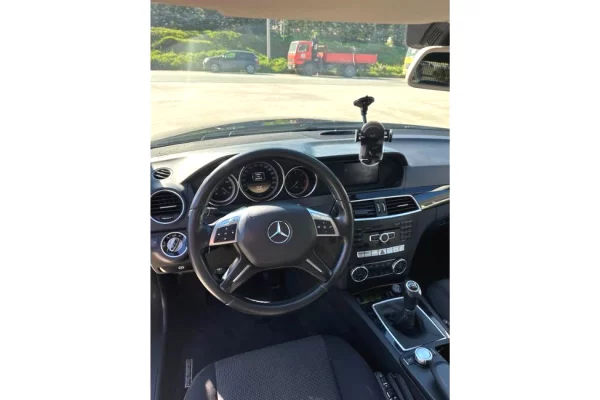 Makina ne shitje ne Fier - 6,400 Euro