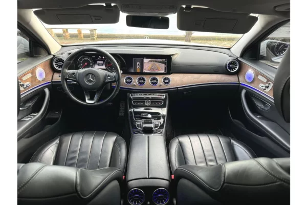 Makina ne shitje ne Tirane - 20,500 Euro