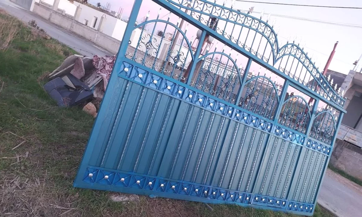 Shitet Porta 4x 20m – Super Gjendje ✨🚪