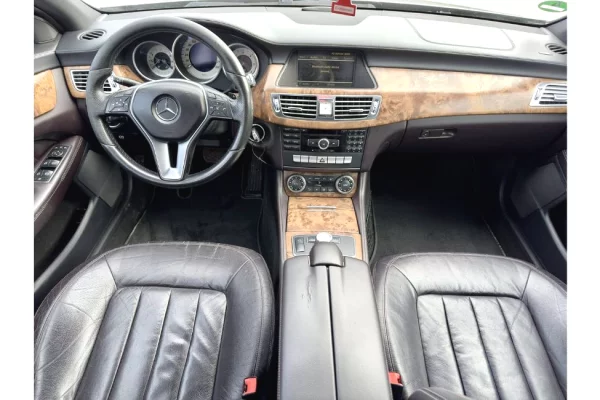 Makina ne shitje ne Tirane - 11,500 Euro