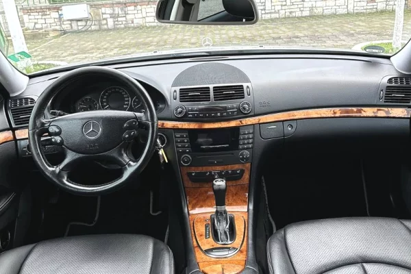 Makina ne shitje ne Tirane - 6,300 Euro