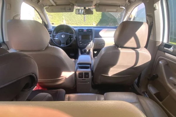 Makina ne shitje ne Tirane - 4,500 Euro