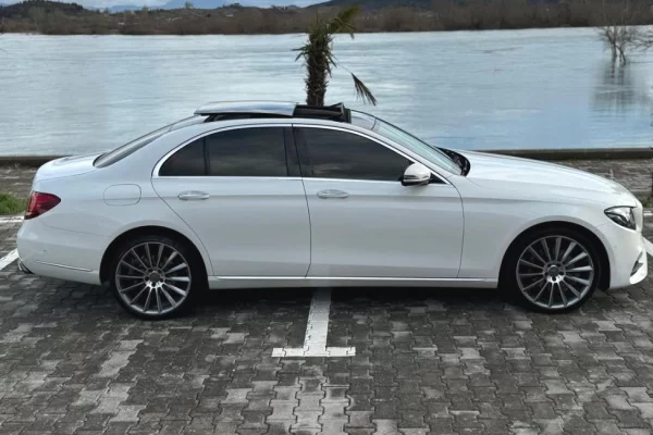 Cars for sale in Tirana - 20,500 Euro