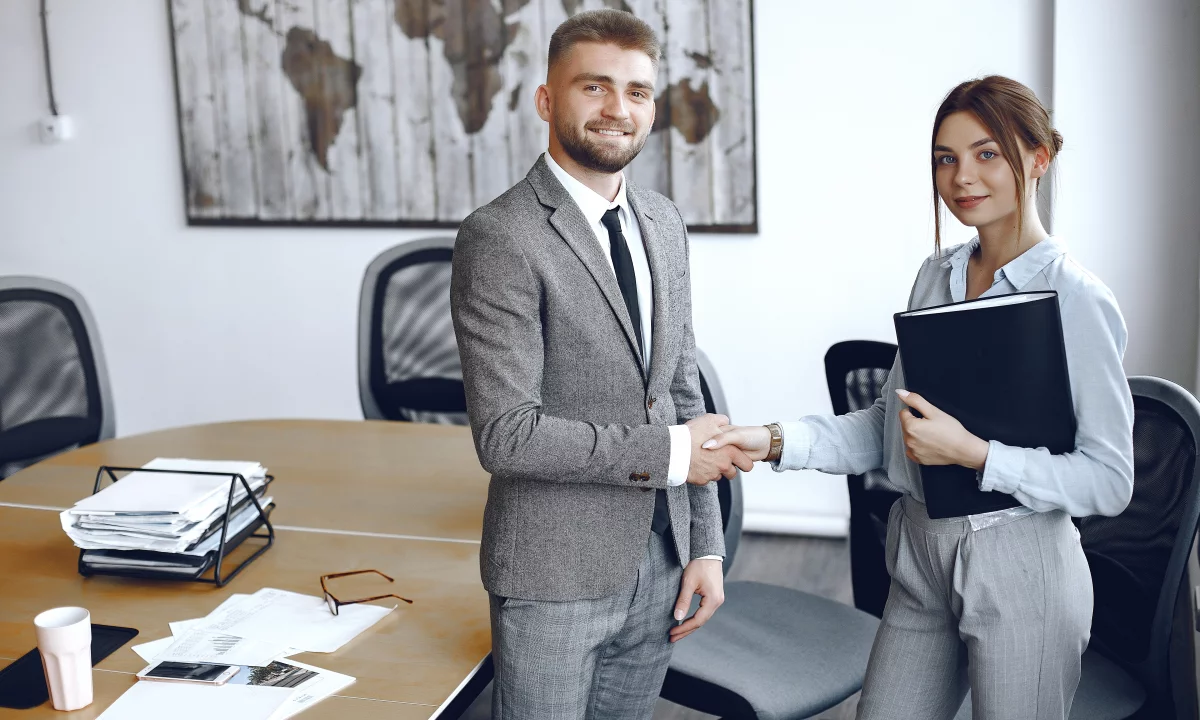 Njoftime Pune ne Diber, Profesioni Specialist në Sektorin Juridik , Me eksperience, Pagesa Me Marreveshje.