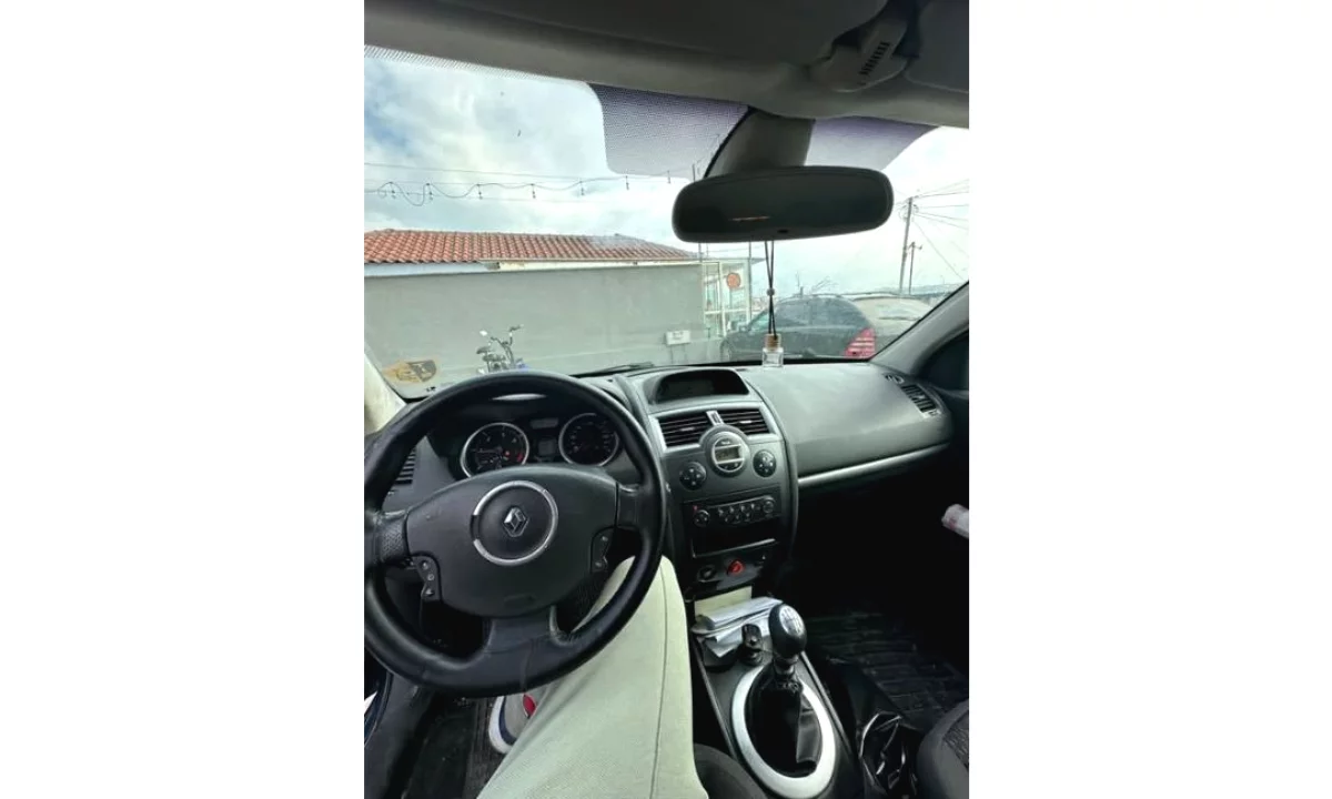 Cars for sale in Tirana, Renault, 2007 Diesel,Kambio Manual Payment 2,900  Euro.