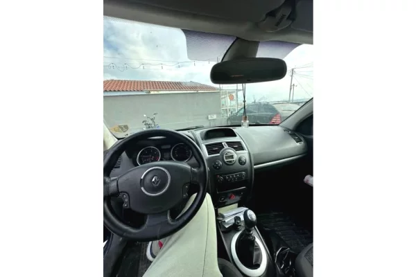 Cars for sale in Tirana - 2,900 Euro