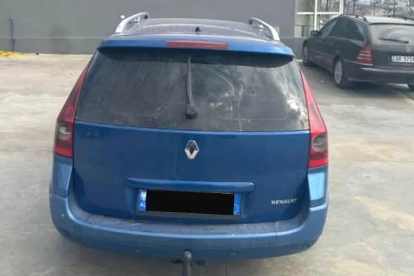 Cars for sale in Tirana - 2,900 Euro