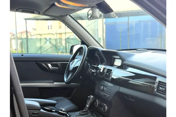 Cars for sale in Tirana - 8,300 Euro