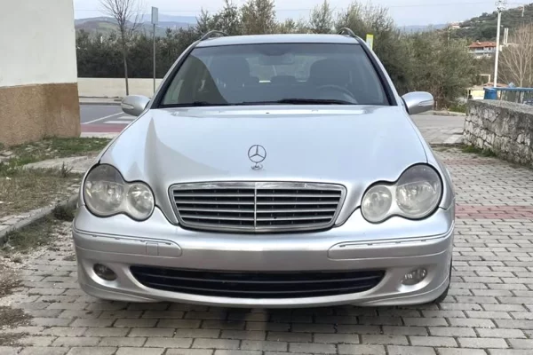 Cars for sale in Tirana - 2,500 Euro