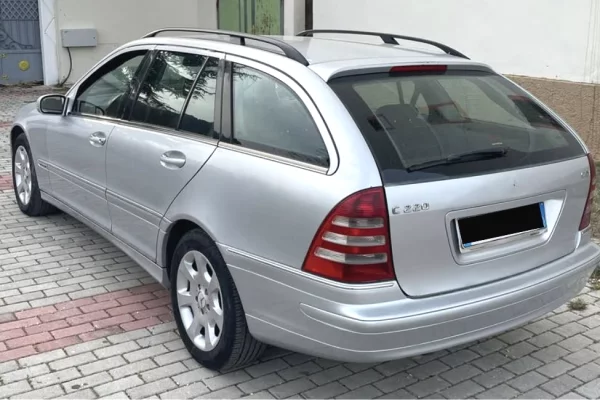 Cars for sale in Tirana - 2,500 Euro