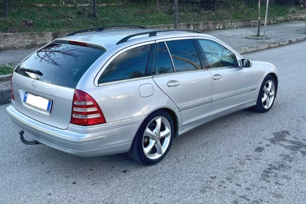 Cars for sale in Tirana - 3,500 Euro