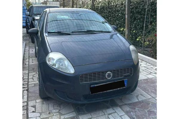 Cars for sale in Tirana - 2,000 Euro