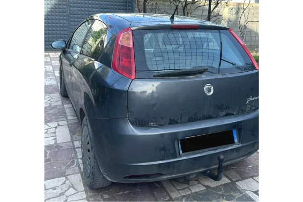 Cars for sale in Tirana - 2,000 Euro