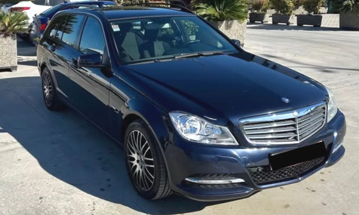 Cars for sale in Fier, Mercedes-Benz, 2012 Diesel,Kambio Automatik Payment 6,400  Euro.