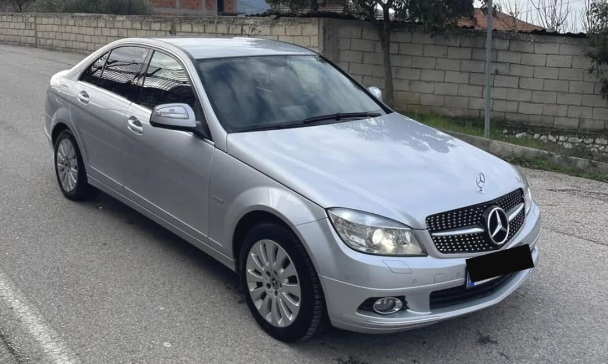Cars for sale in Fier, Mercedes-Benz, 2008 Diesel,Kambio Automatik Payment 6,300  Euro.