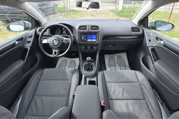 Cars for sale in Tirana - 4,700 Euro