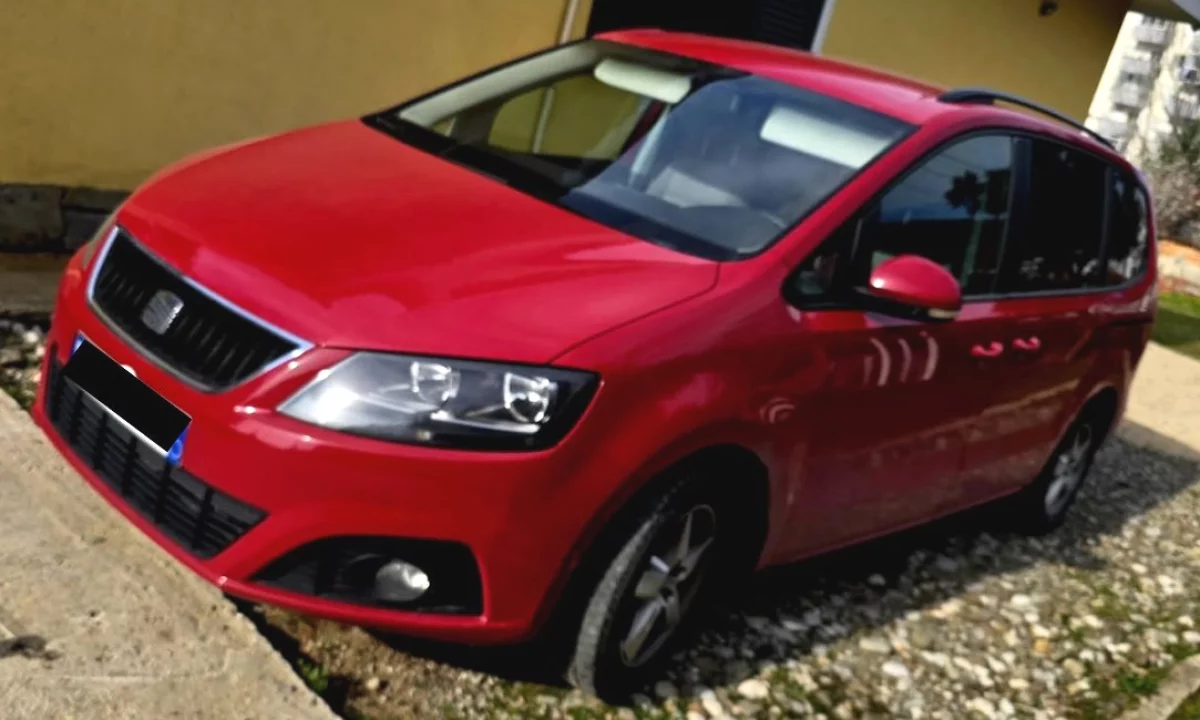 Cars for sale in Tirana, Seat, 2012 Benzine,Kambio Manual Payment 5,000  Euro.