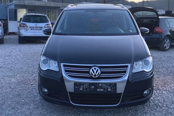  Shitet VW Touran 2.0 Naftë Automat