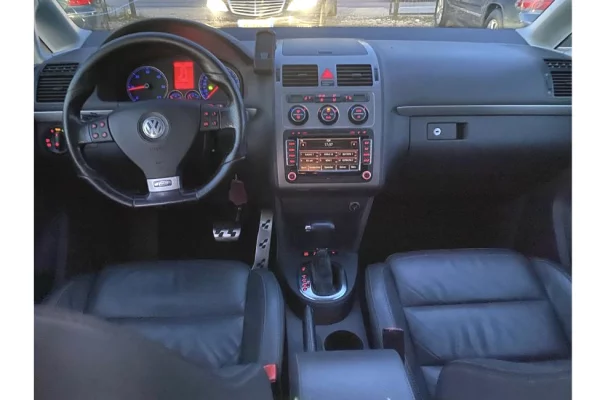Auto in Vendita a Tirana, Volkswagen, 2009 Diesel,Kambio Automatik Pagamento 4,990  Euro.