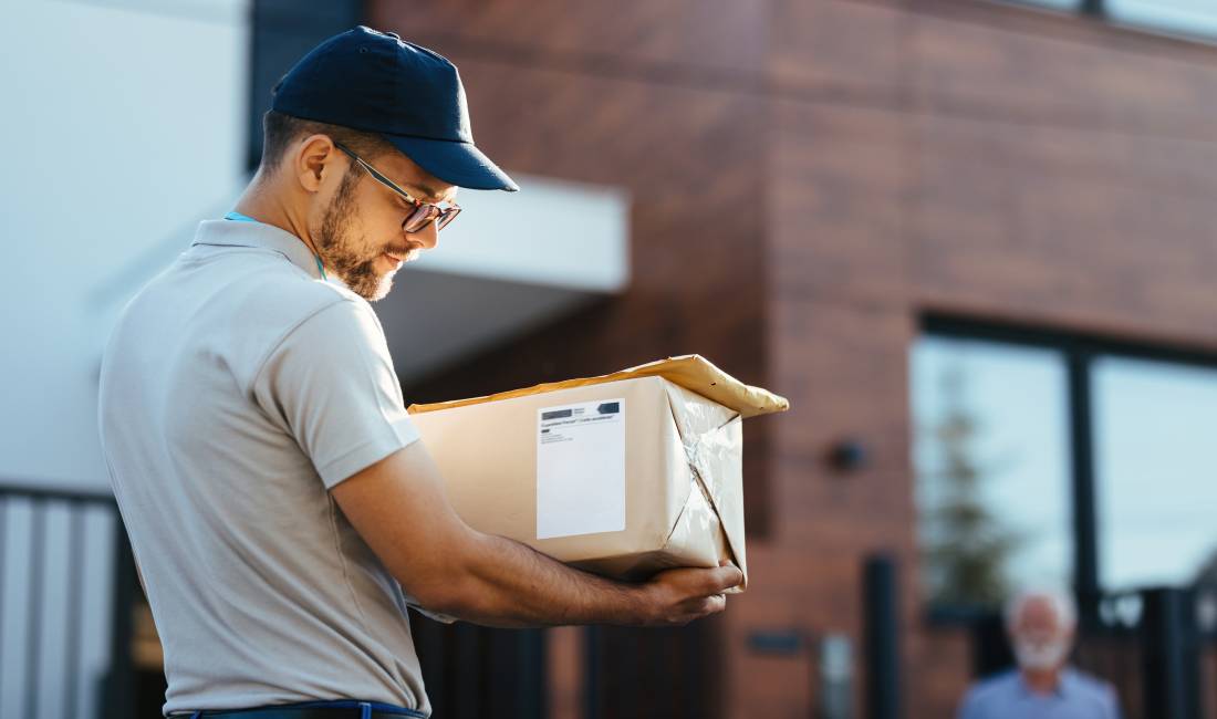 Njoftime Pune ne Tirane, Profesioni Shofer/Ndihmes Magazinier , Me eksperience, Pagesa 60,000  Leke.