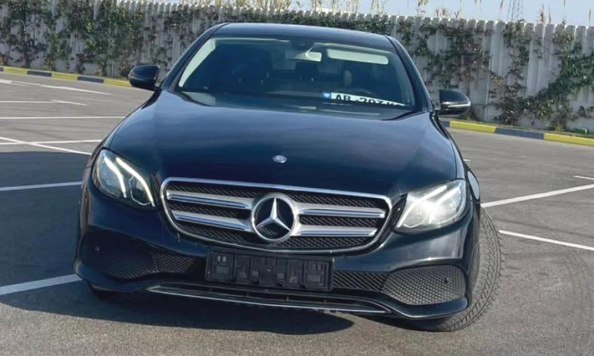 Cars for sale in Durres, Mercedes-Benz, 2017 Diesel,Kambio Automatik Payment 13,900  Euro.