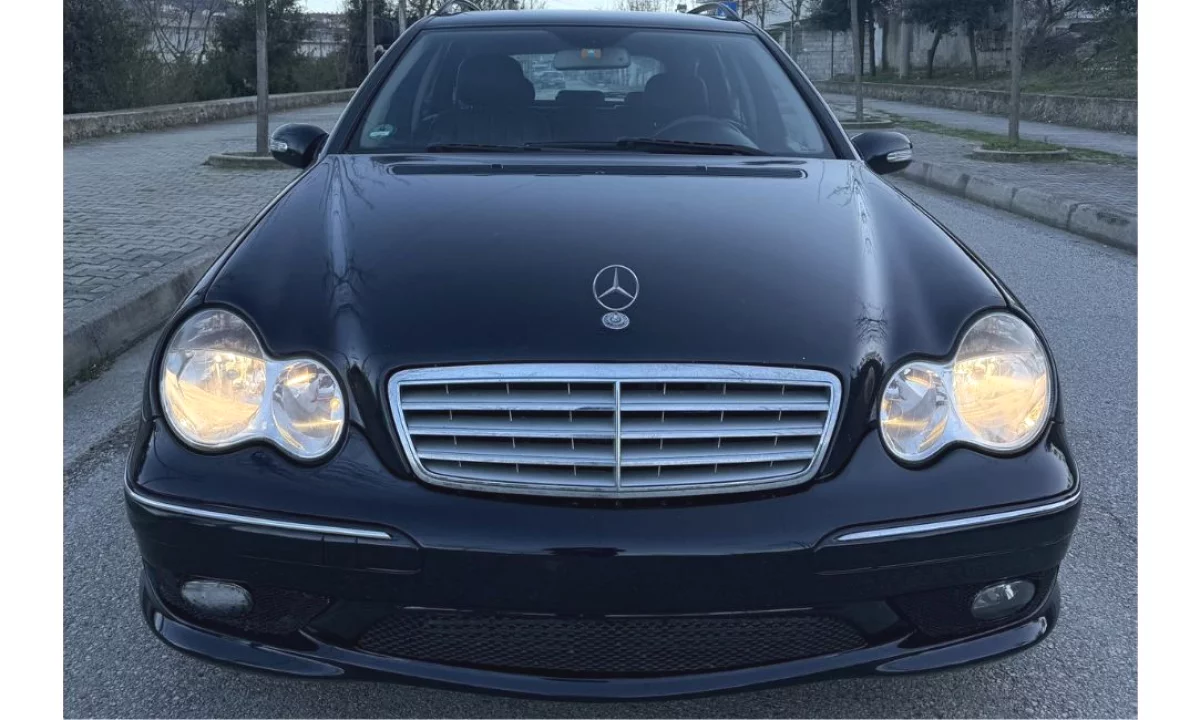 Auto in Vendita a Tirana, Mercedes-Benz, 2006 Diesel,Kambio Manual Pagamento 4,300  Euro.